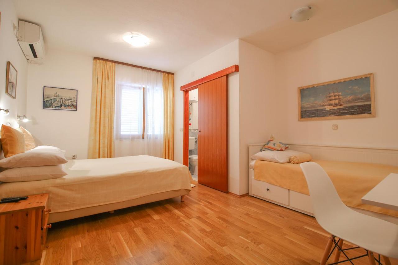 Sunshine Lägenhet Makarska Exteriör bild